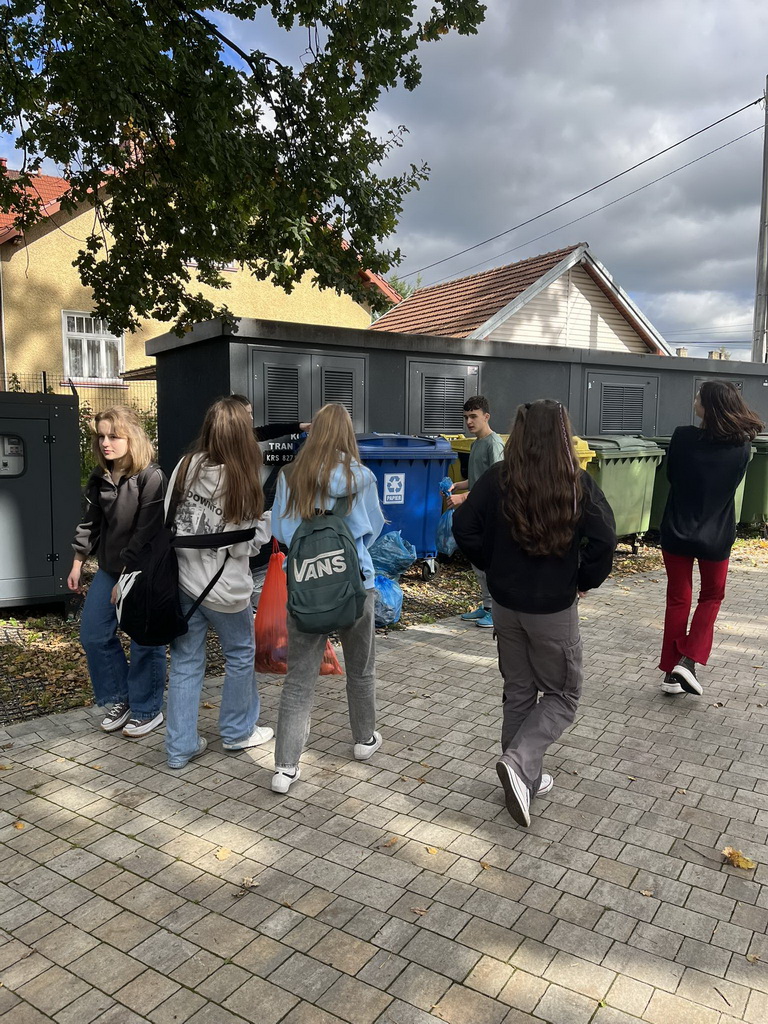 Zdjęcie Sprzątamy_dla_Polski_2023 (13)ad67cbea-9884-4cf1-a9c1-6eadb96691a0.jpg w galerii Sprzątamy dla Polski